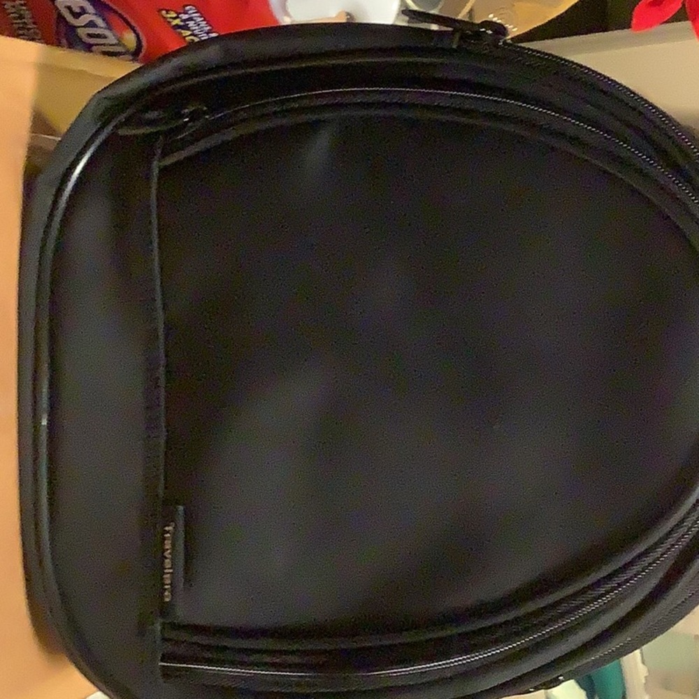 Collapsible travel bag
